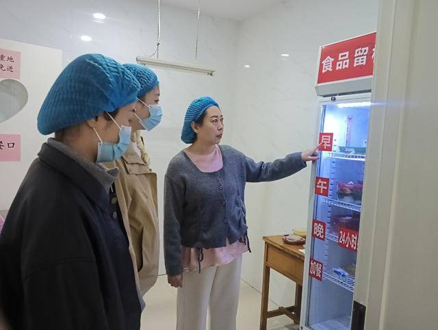 平城区曙光幼儿园多举措筑牢食品安全防线 公益守护饮食健康开元ky棋牌筑牢食品安全防线 守护幼儿饮食健康——大同市(图2)